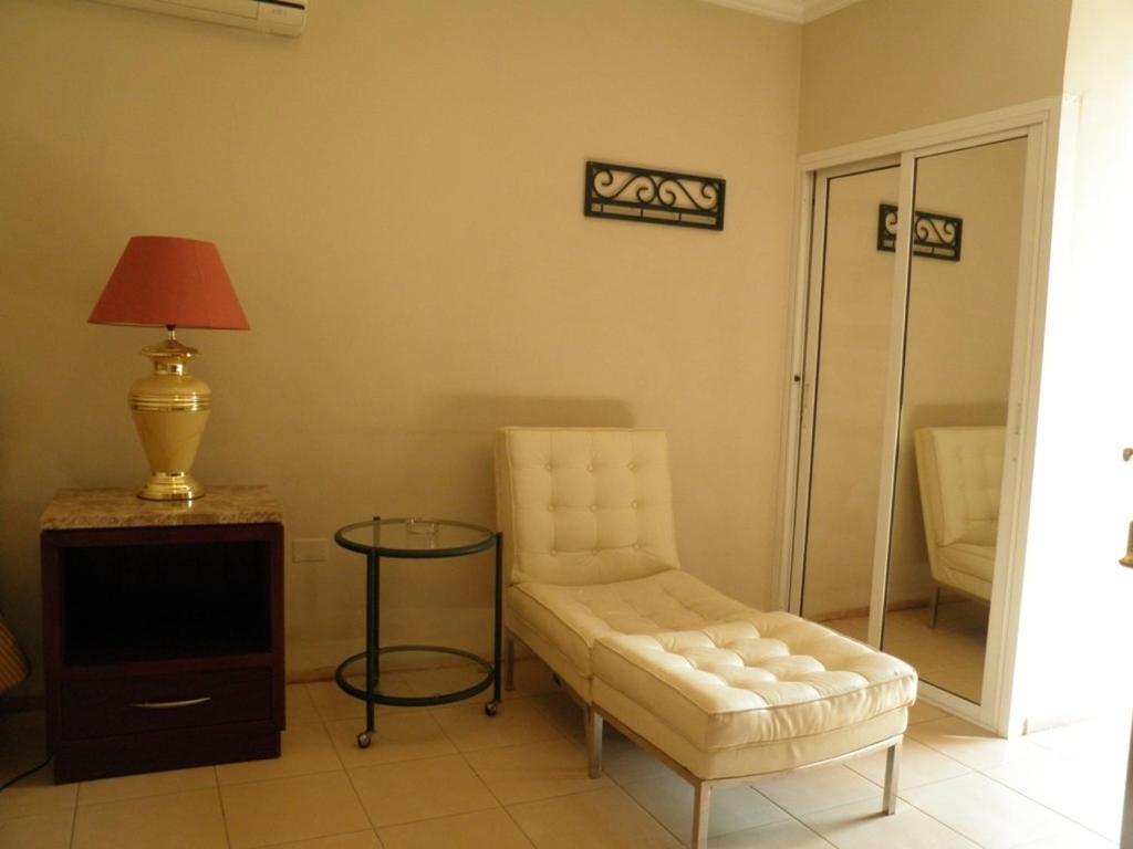 Granada Suites Hotel Amman Ruang foto