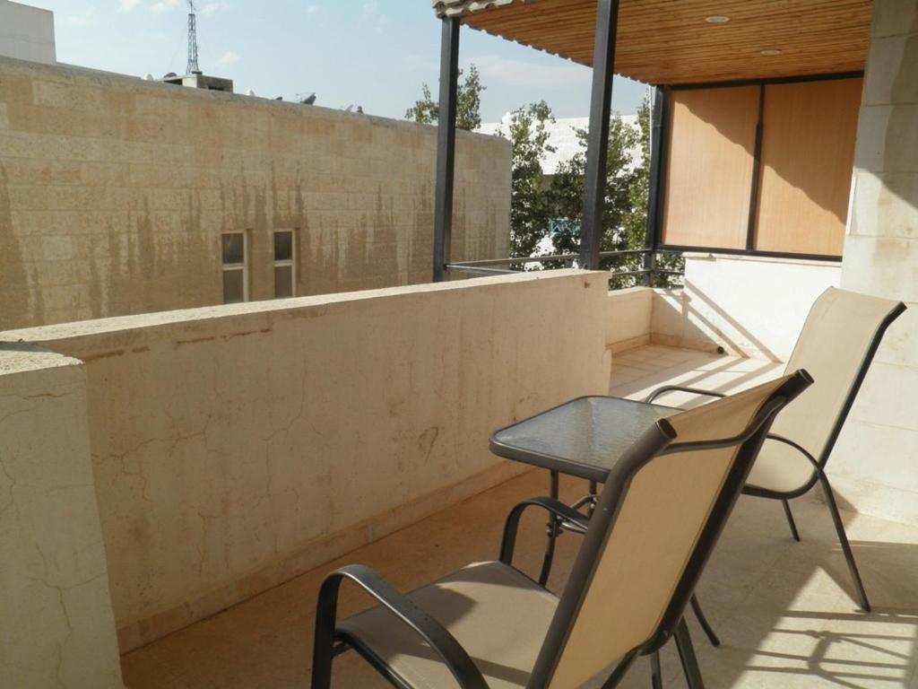 Granada Suites Hotel Amman Ruang foto