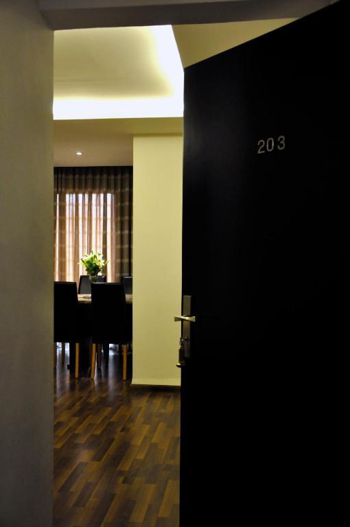Granada Suites Hotel Amman Ruang foto