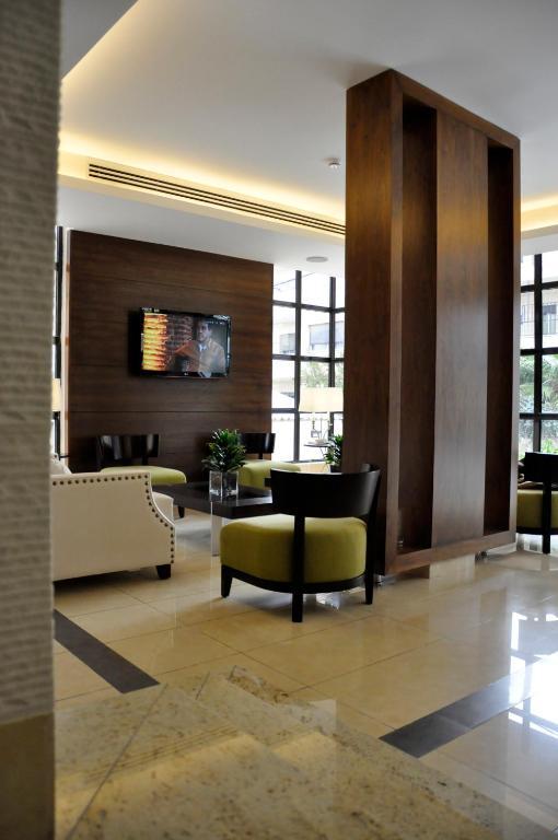 Granada Suites Hotel Amman Bagian luar foto