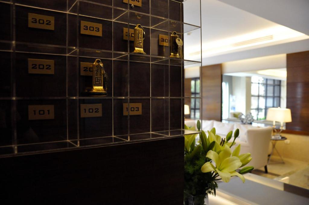 Granada Suites Hotel Amman Bagian luar foto