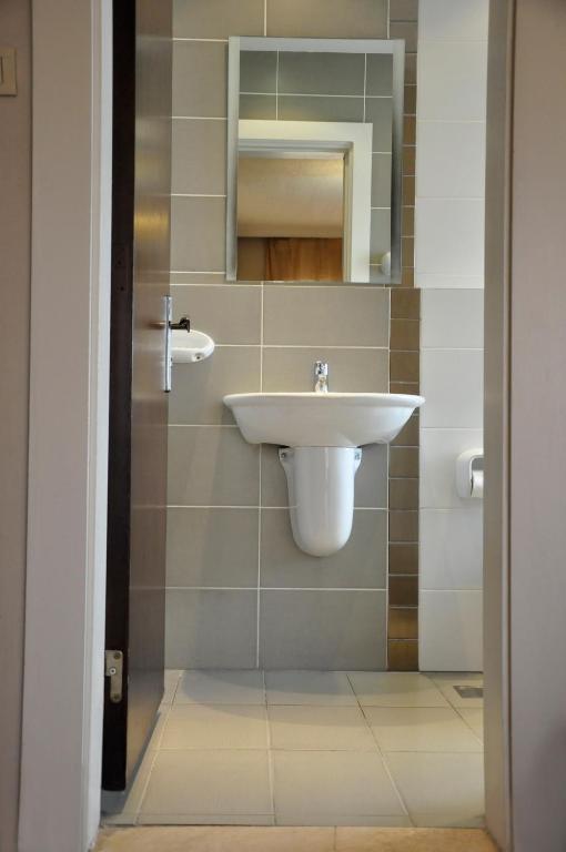Granada Suites Hotel Amman Ruang foto