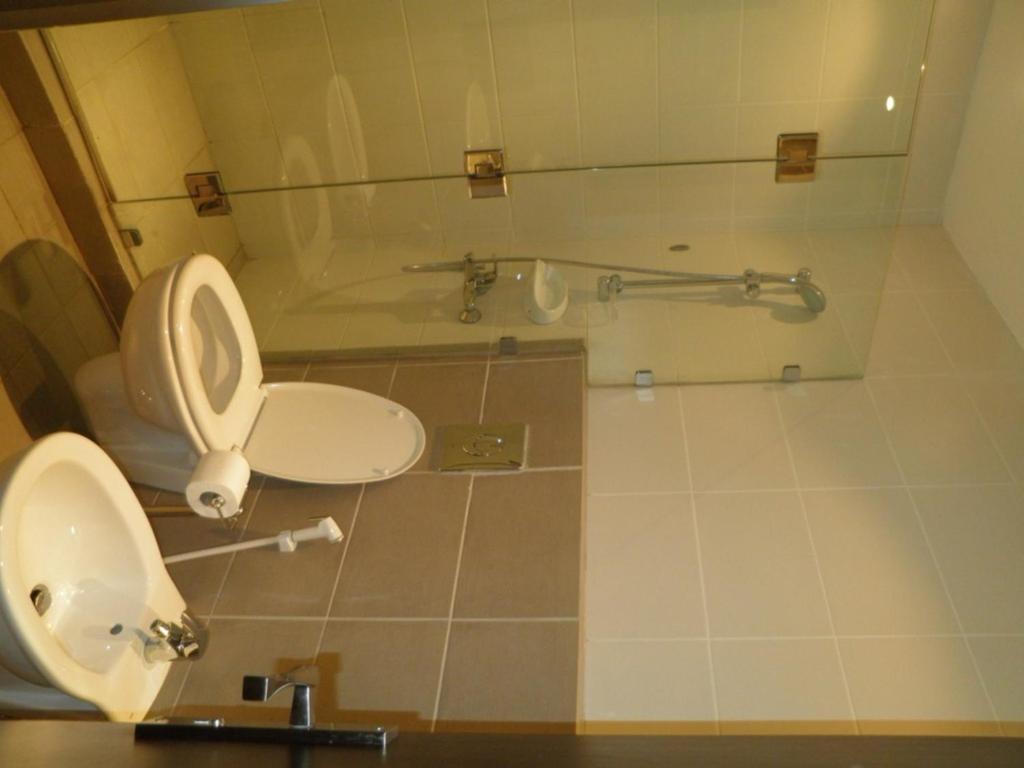Granada Suites Hotel Amman Ruang foto