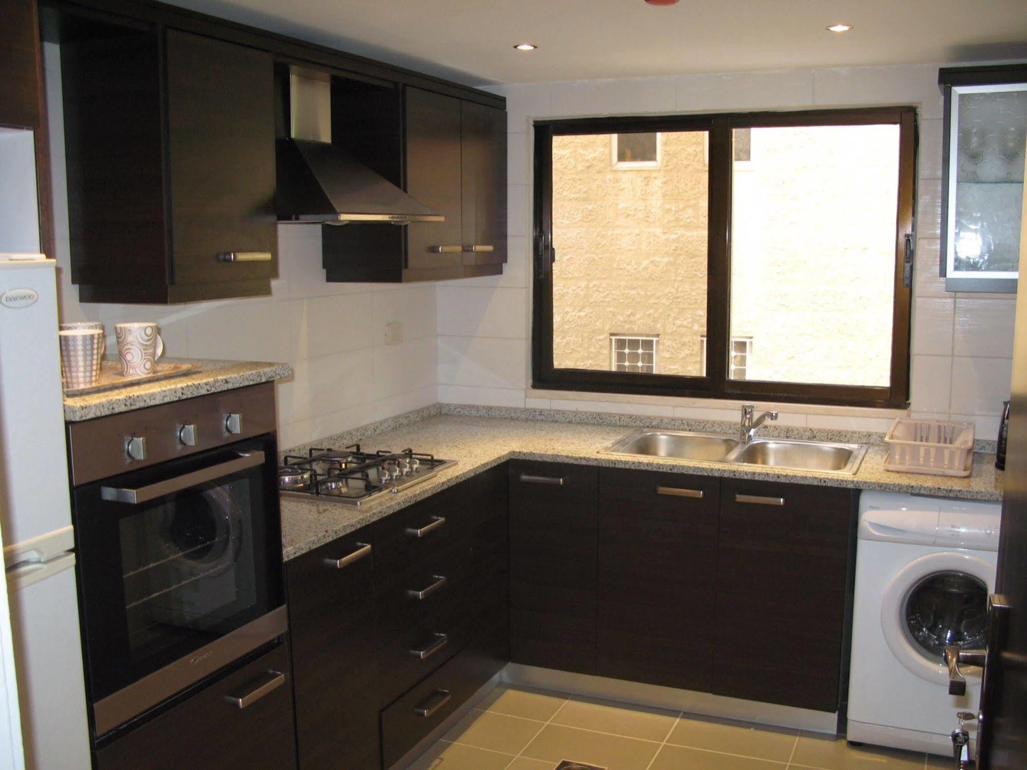 Granada Suites Hotel Amman Bagian luar foto
